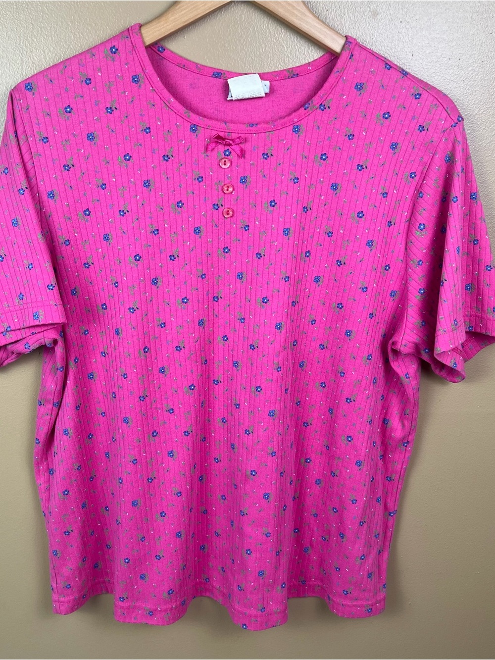 Vintage Basic Editions Hot Pink Short Sleeve Henley Floral Shirt 1XL